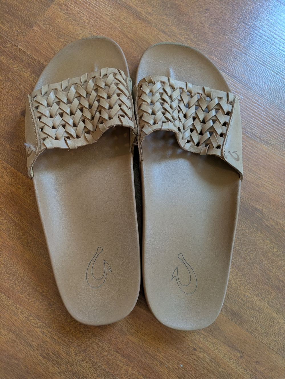 Olukai Slides